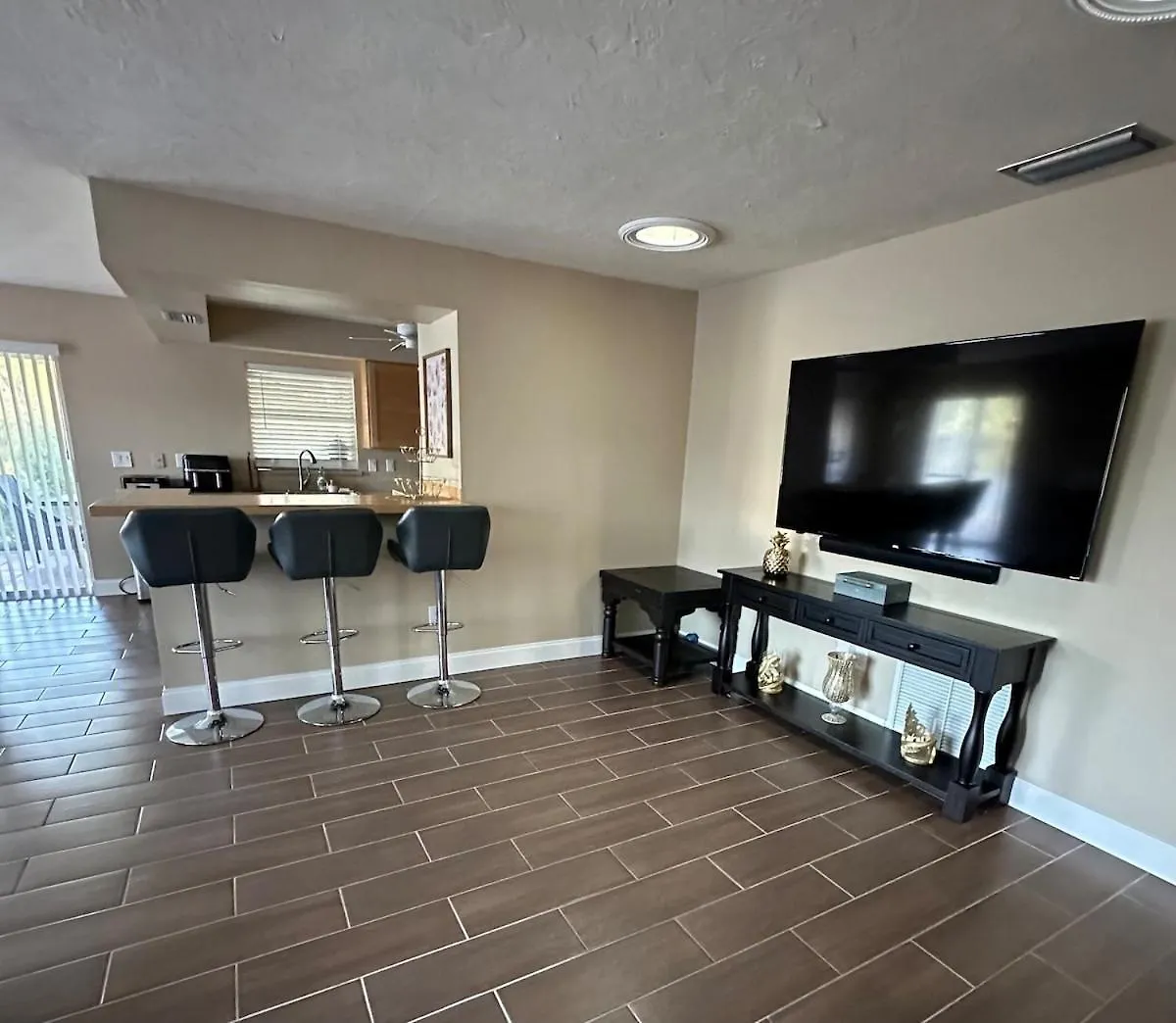 2 Bdrm House Close To Siesta Key, Free Wi-fi Sarasota