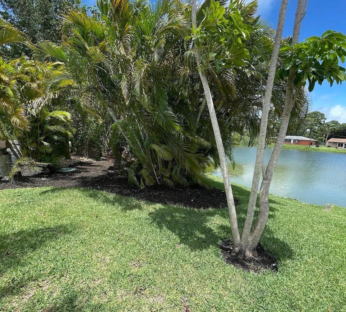 2 Bdrm House Close To Siesta Key, Free Wi-fi * Sarasota
