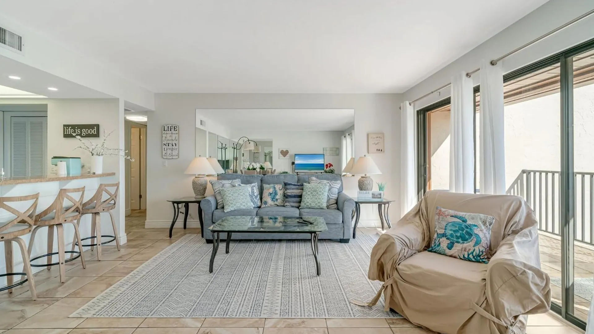 Charming 2br Lagoon-view Steps To Siesta Key Holiday home