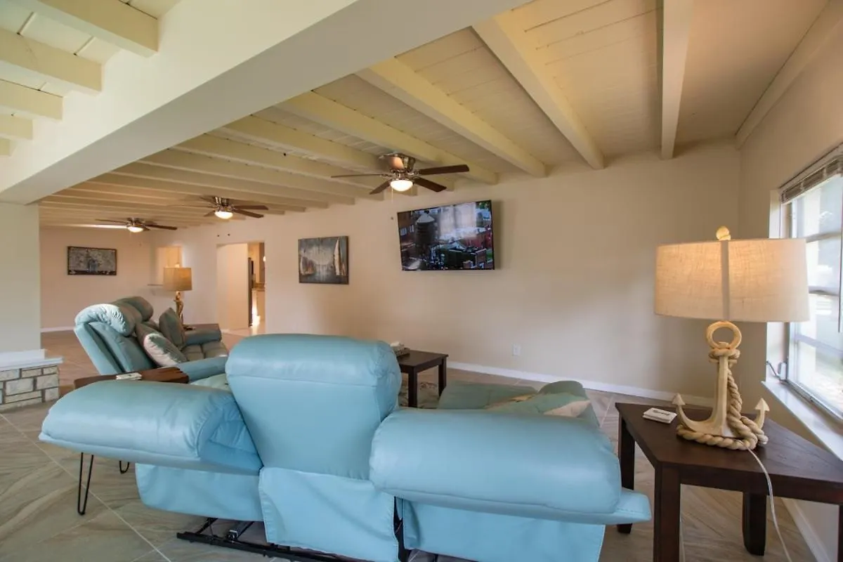 Holiday home Vacation - New York Avenue Rancher *