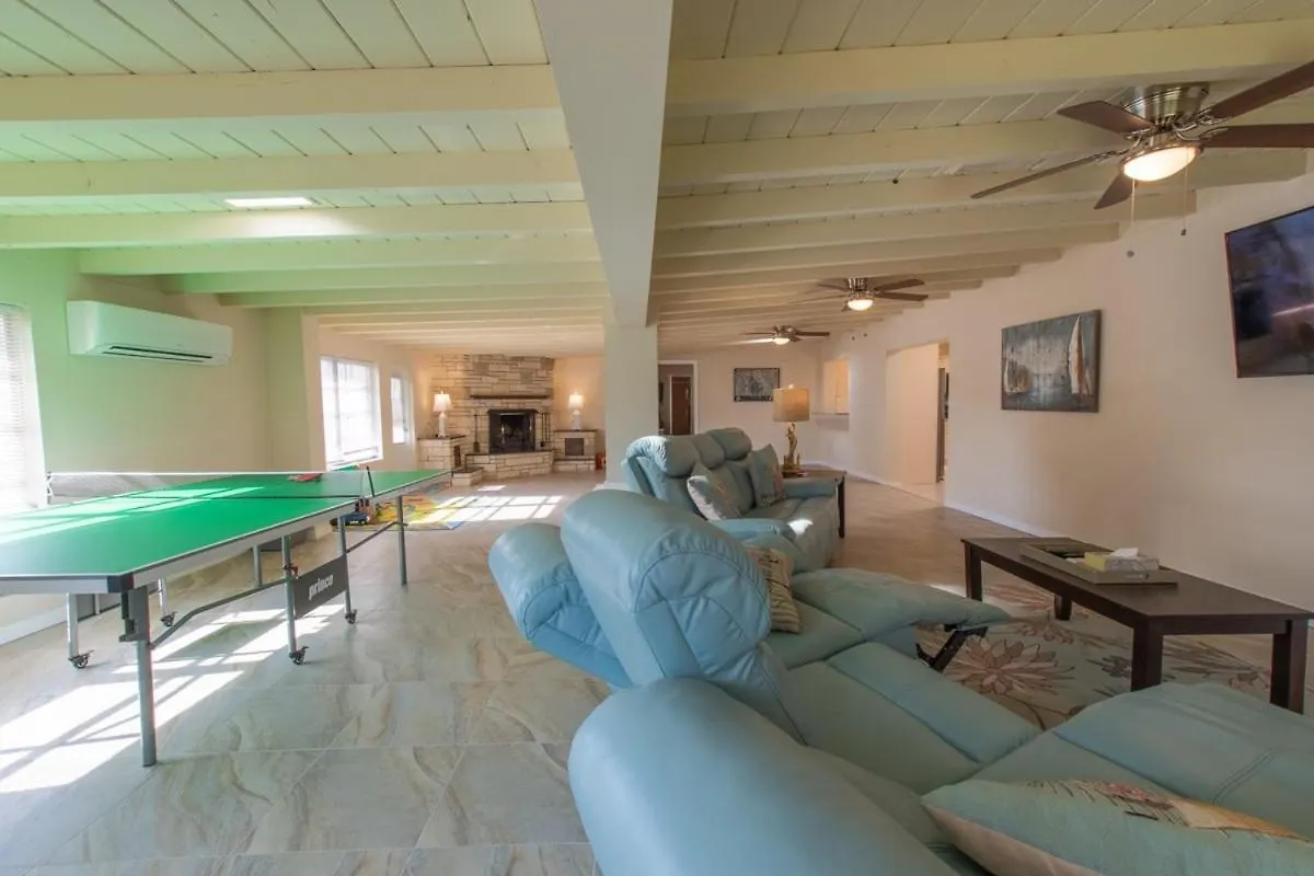 Vacation - New York Avenue Rancher Holiday home