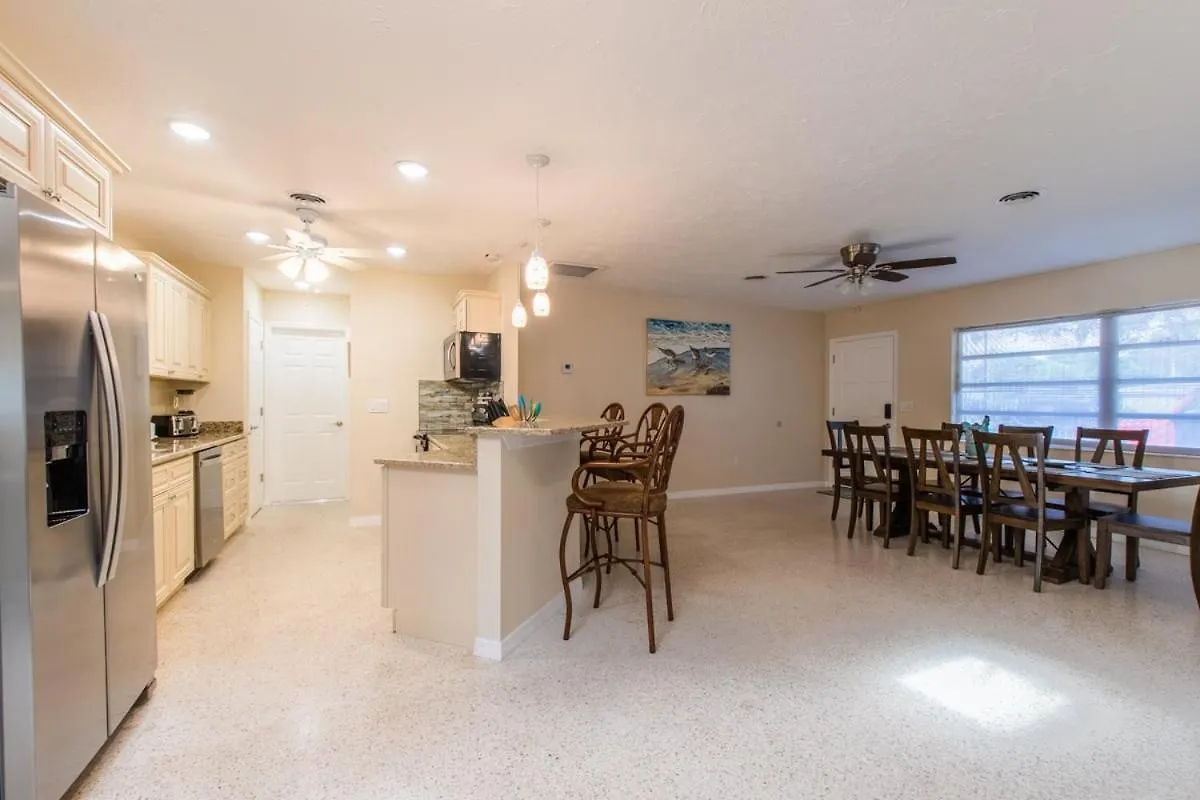 Vacation - New York Avenue Rancher Holiday home *