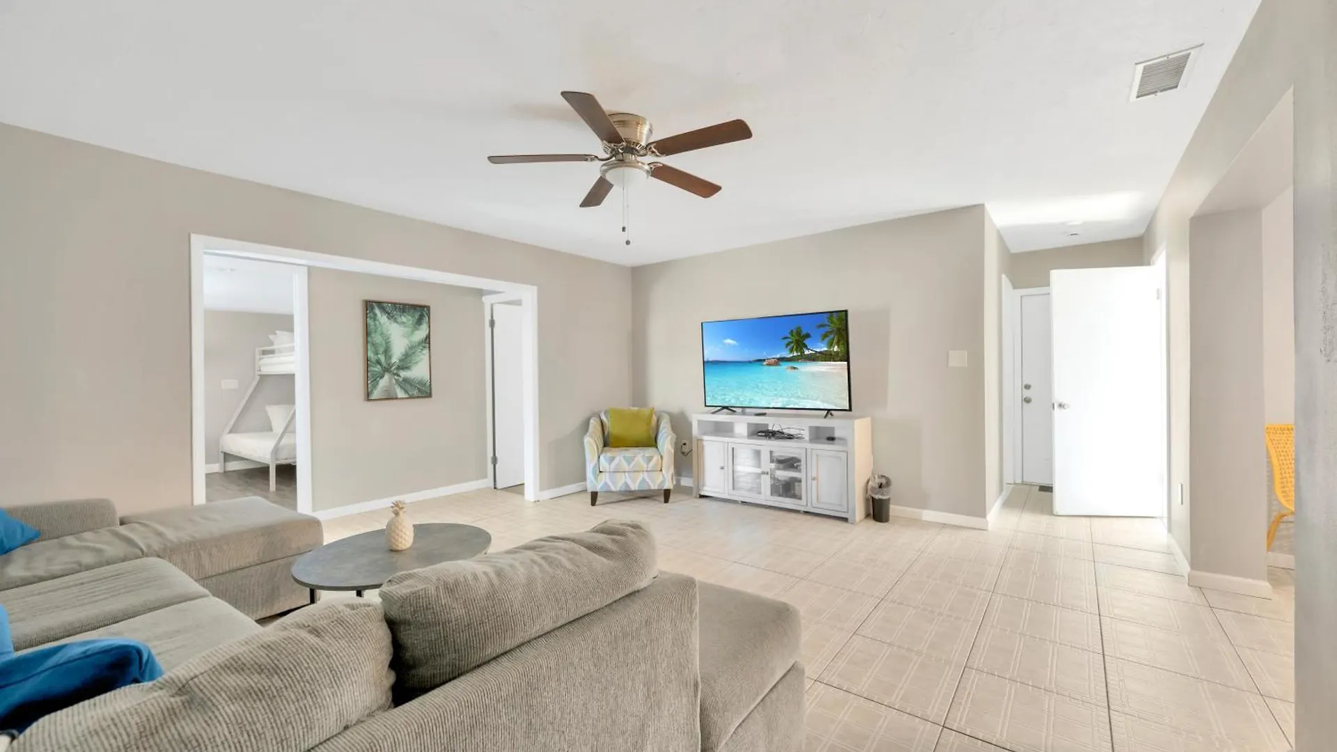 Getaway With Heated Pool And Fence By Siesta Key Beach *