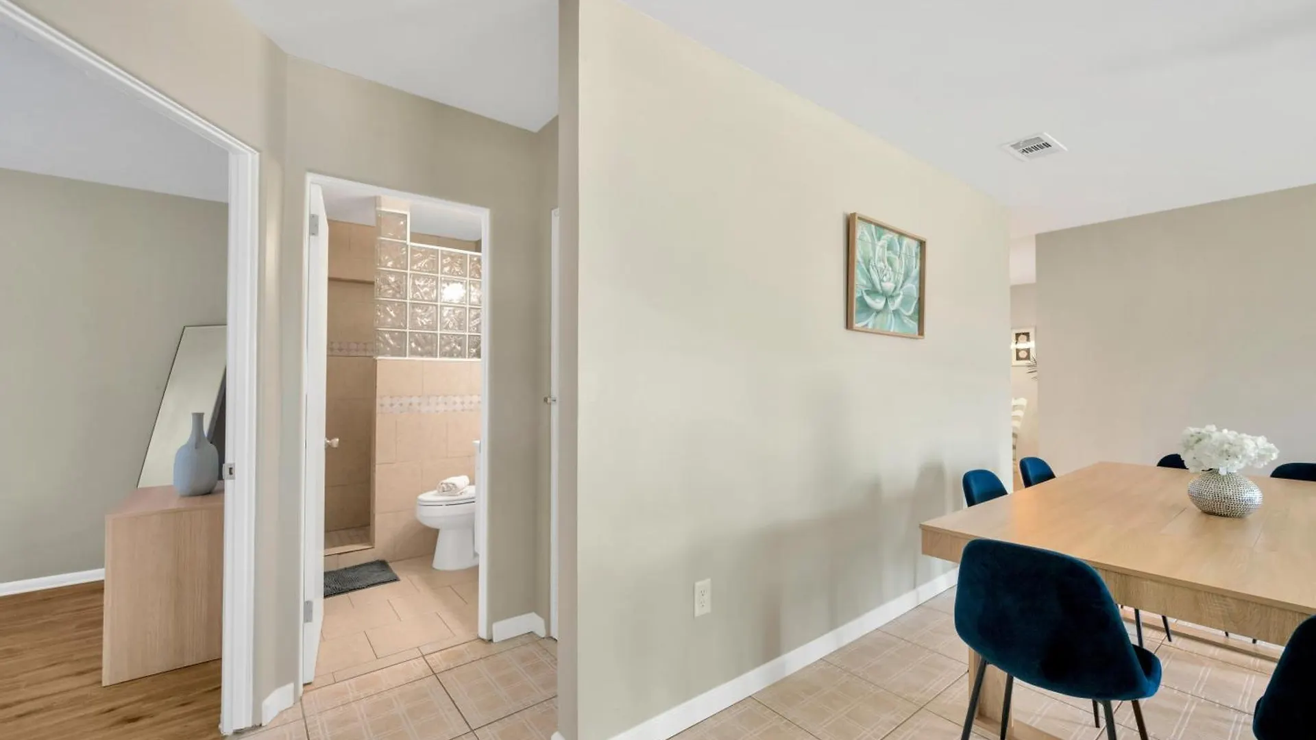 Getaway With Heated Pool And Fence By Siesta Key Beach Holiday home Sarasota