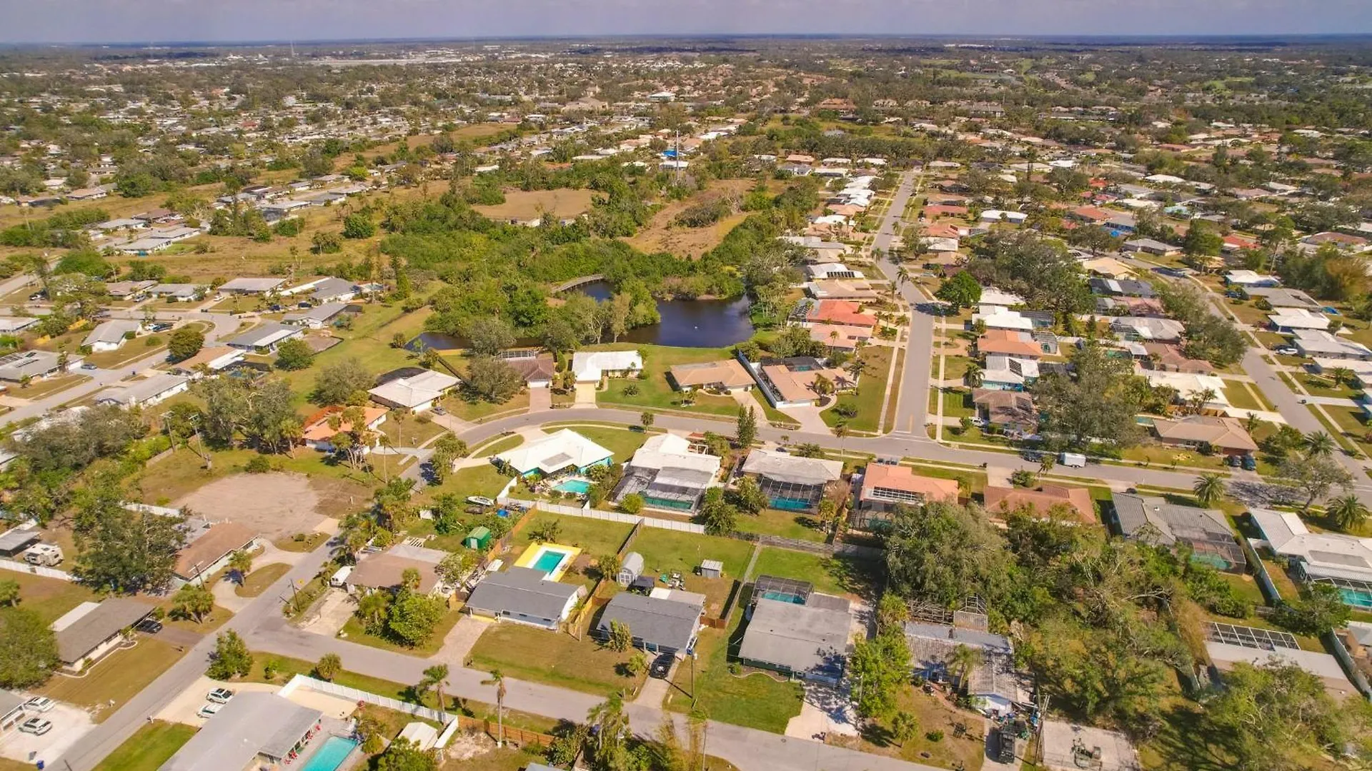 Getaway With Heated Pool And Fence By Siesta Key Beach Holiday home