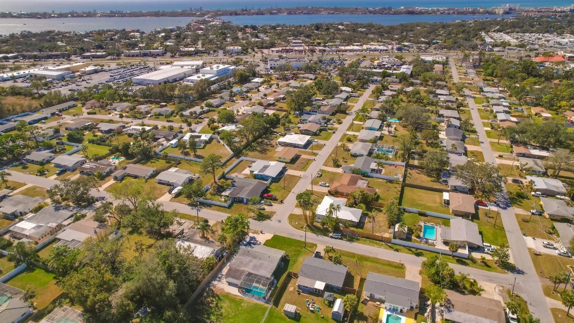 Getaway With Heated Pool And Fence By Siesta Key Beach * Sarasota
