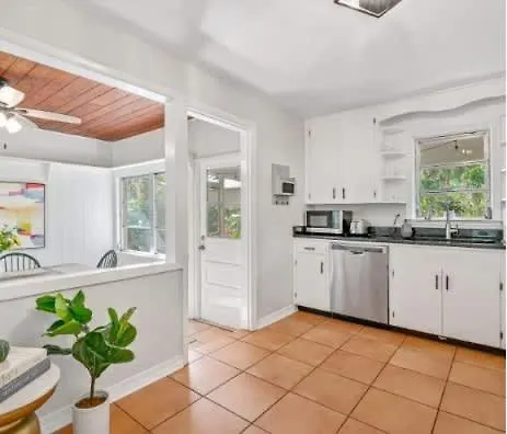 Downtown 2br Near Siesta Lido Key Holiday home *