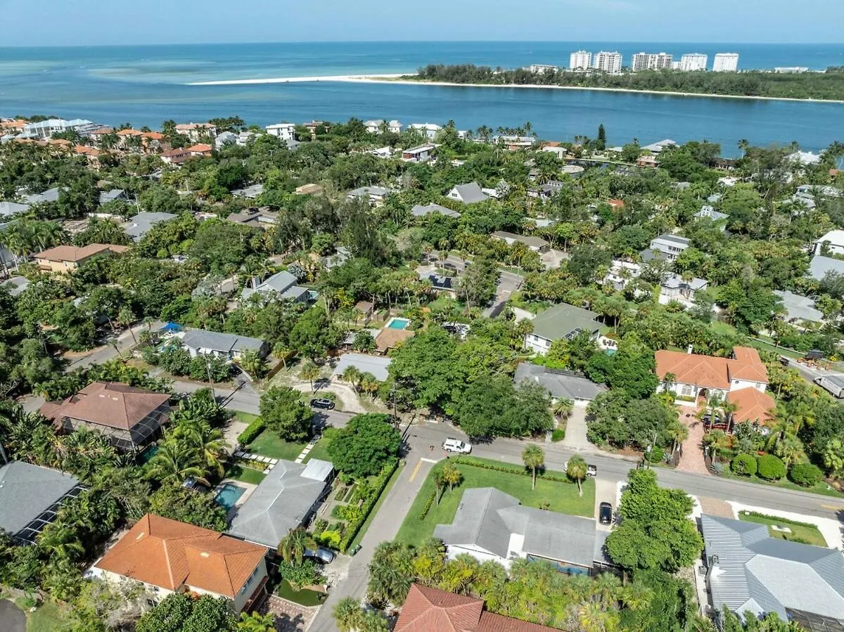 Siesta Key Under The Banyan Tree 3 Bed 3 Bath Sarasota