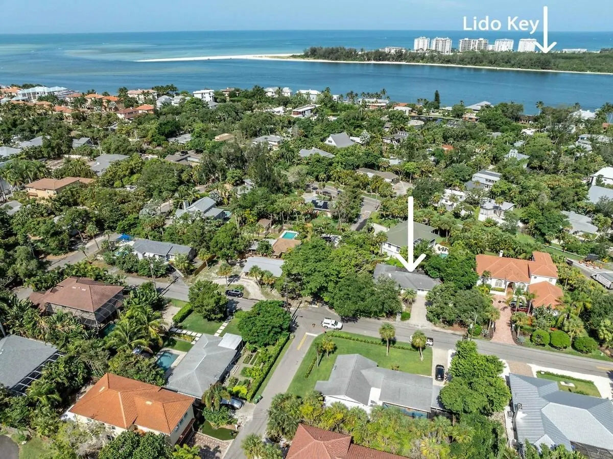 Siesta Key Under The Banyan Tree 3 Bed 3 Bath