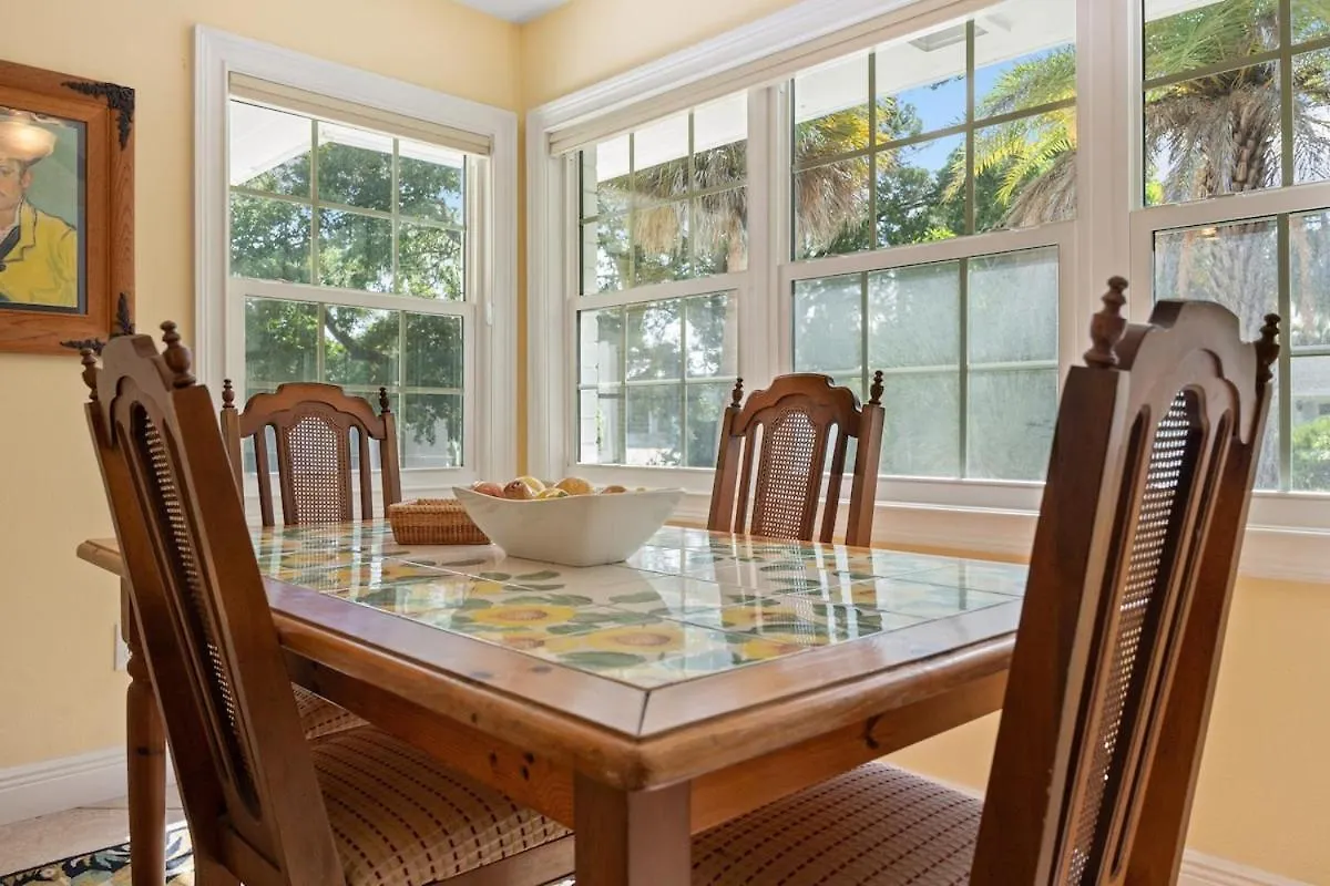 Siesta Key Under The Banyan Tree 3 Bed 3 Bath