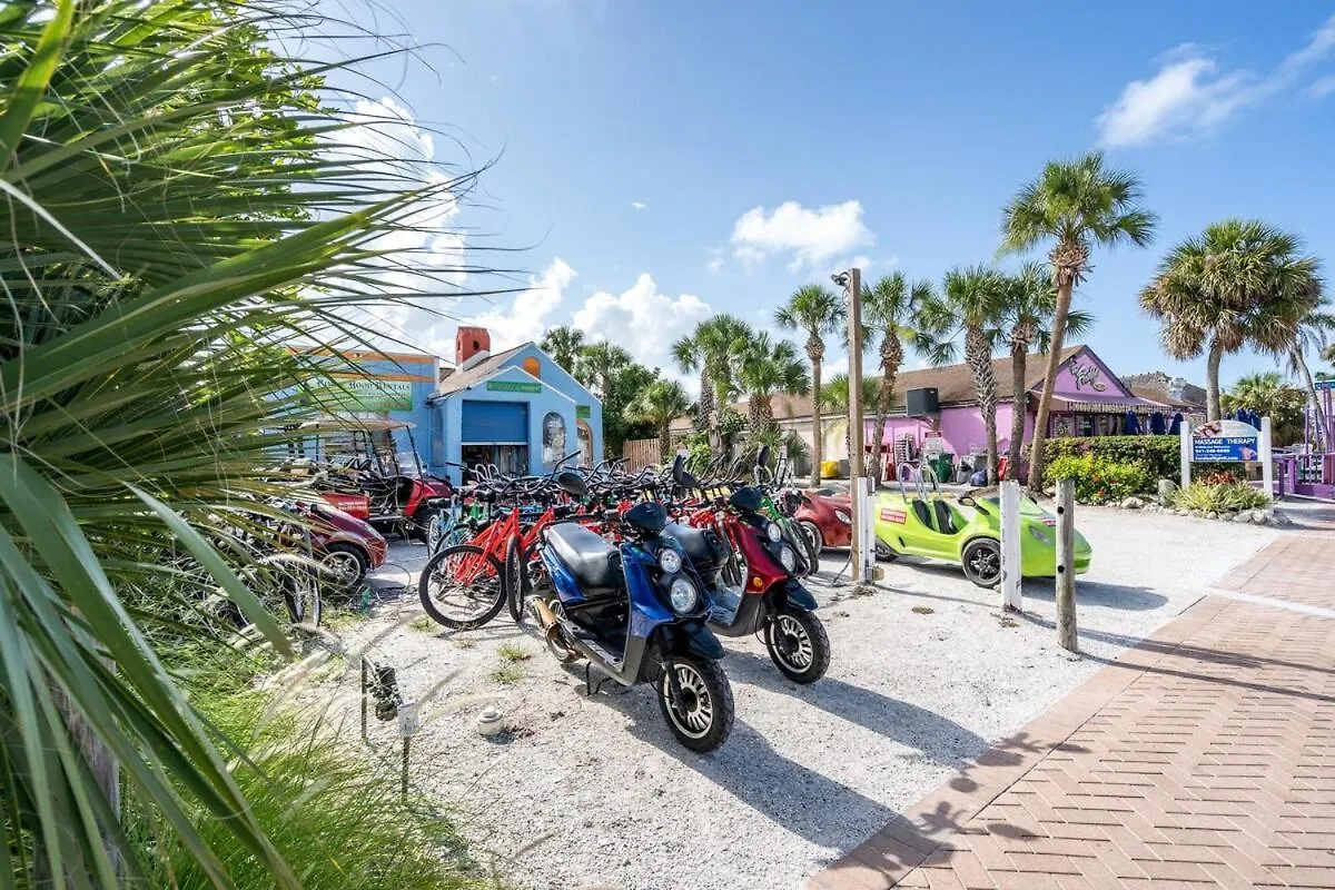 Siesta Key Under The Banyan Tree 3 Bed 3 Bath *