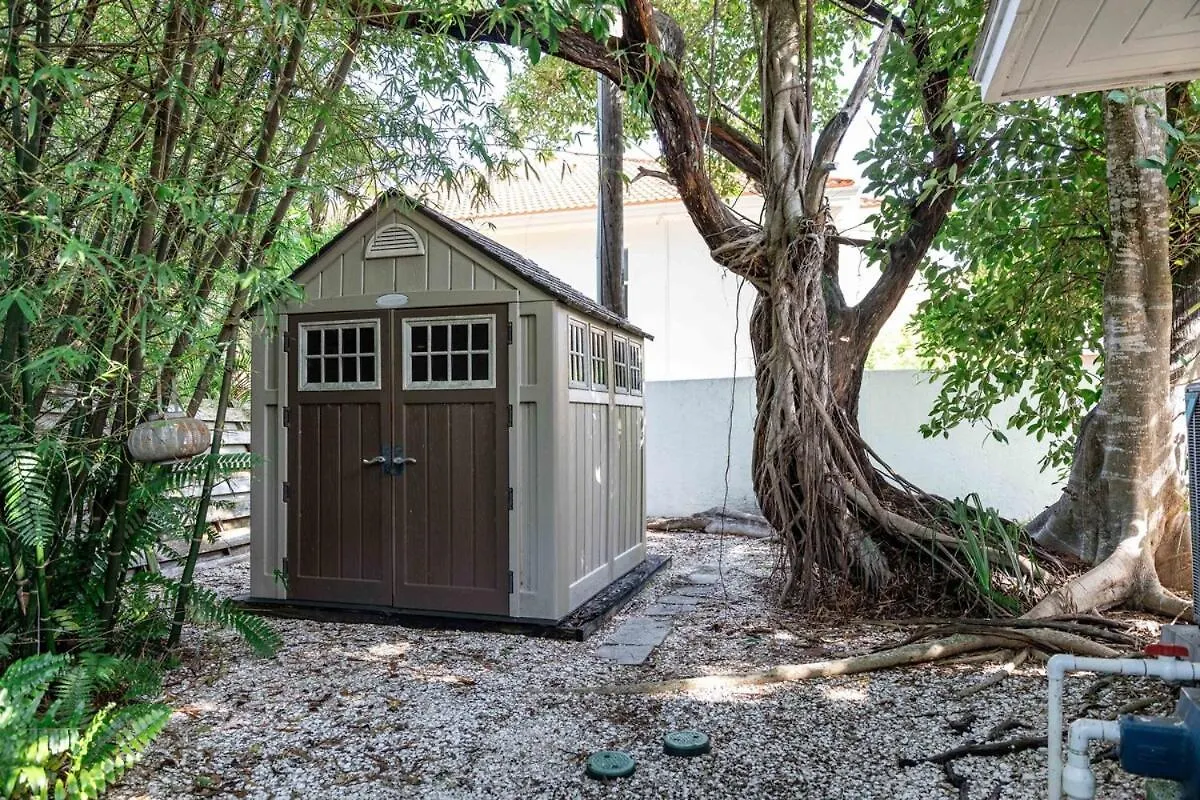 Siesta Key Under The Banyan Tree 3 Bed 3 Bath * Sarasota