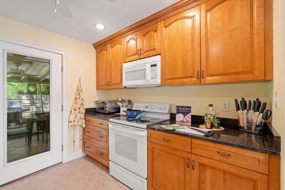 Siesta Key Under The Banyan Tree 3 Bed 3 Bath Sarasota