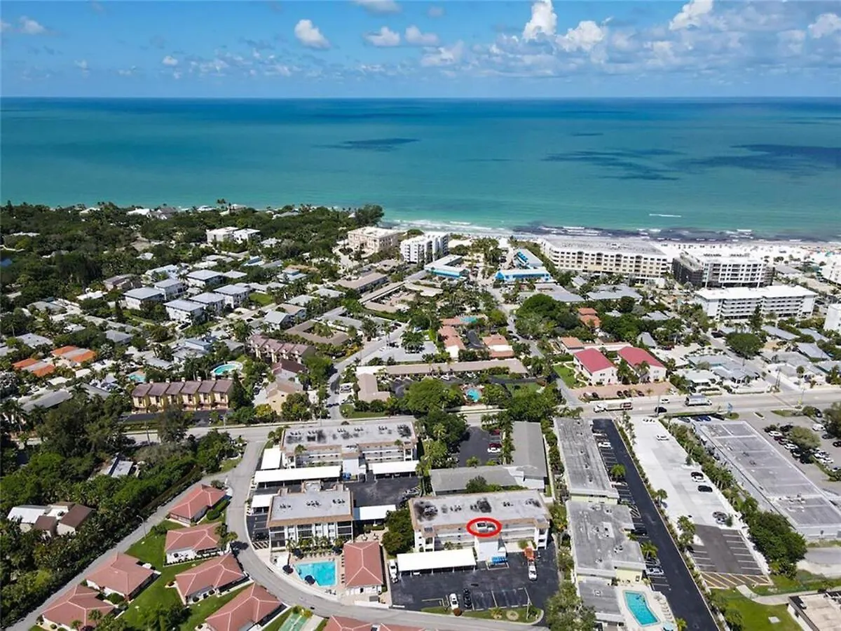 Updated With Pool, Walk To Crescent & Restaurants! Holiday home Sarasota