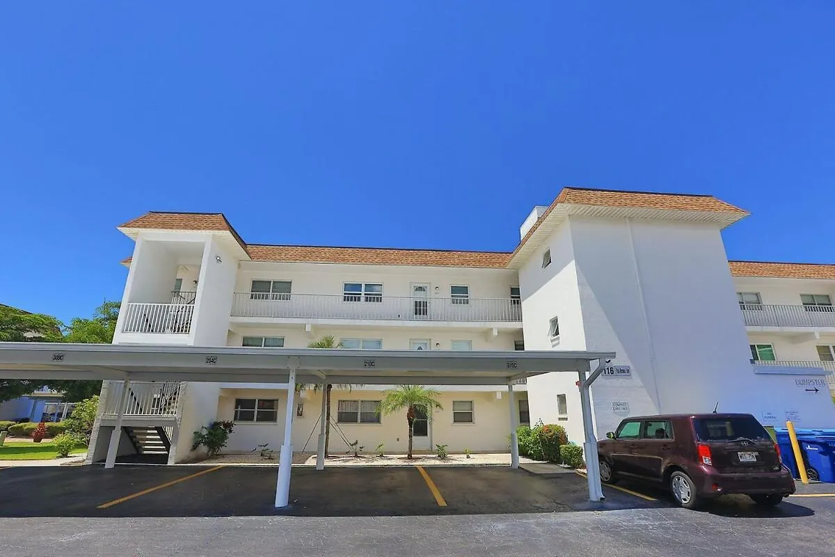 Holiday home Updated With Pool, Walk To Crescent & Restaurants! Sarasota
