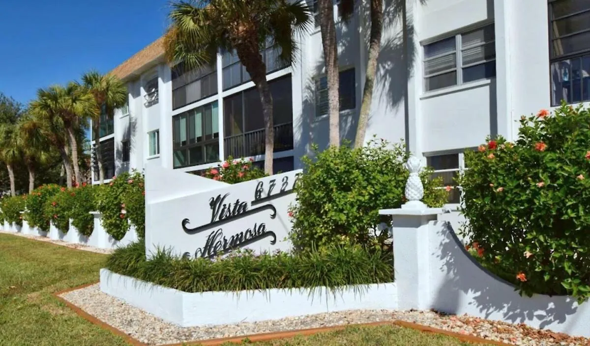 Updated With Pool, Walk To Crescent & Restaurants!