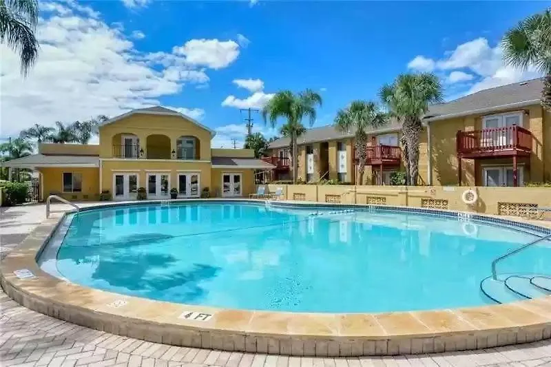 Lovely 3 Bedroom First Floor On Golf Course Holiday home Sarasota
