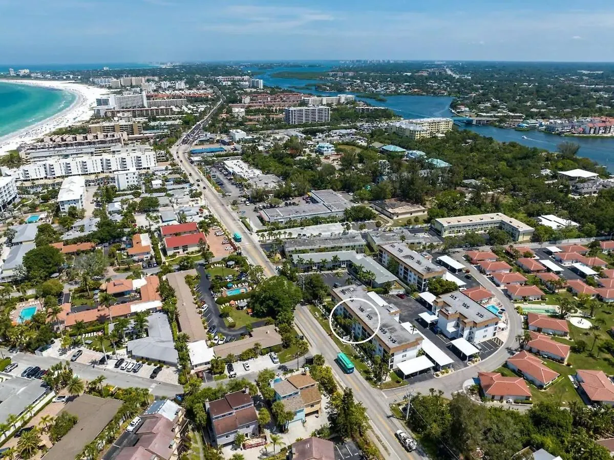 Coastal Paradise Steps To Crescent Sarasota