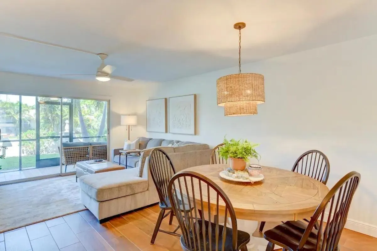 Coastal Paradise Steps To Crescent Sarasota