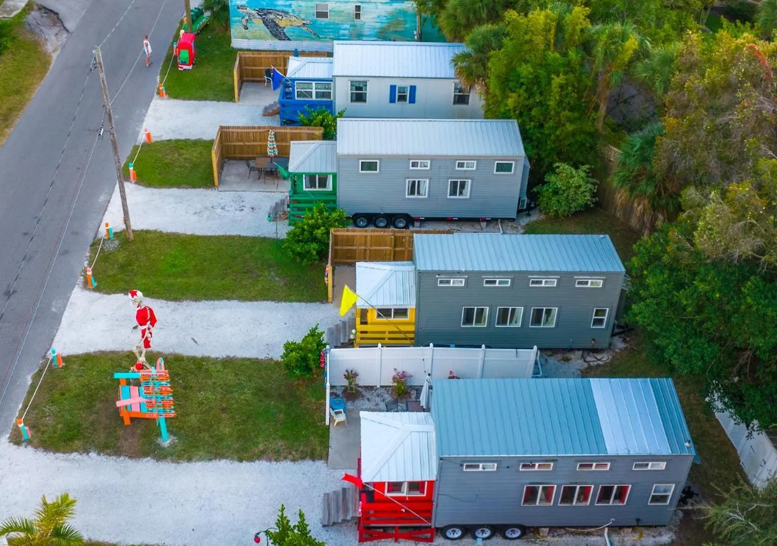 Tiny House - Yellow Lifeguard Stand Holiday home Sarasota