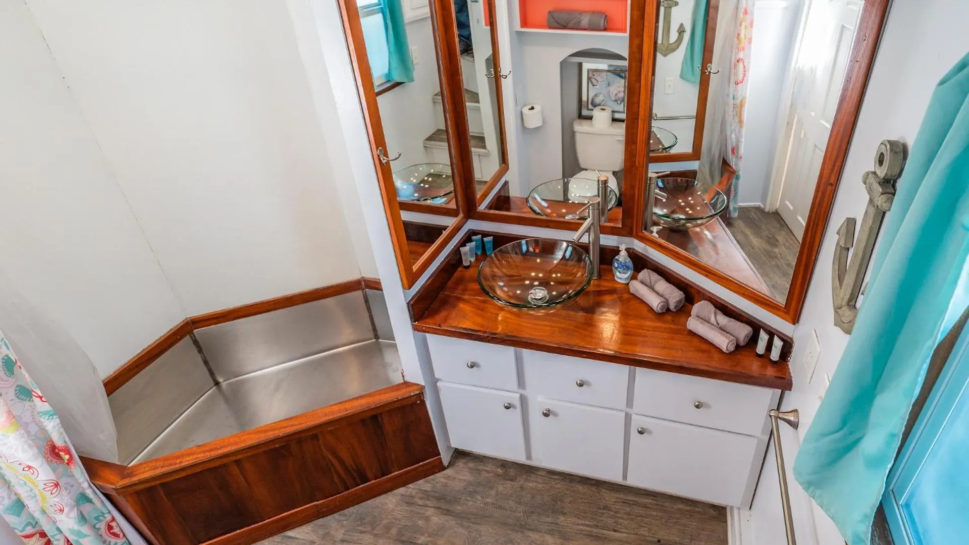Tiny House - Pelican Holiday home *