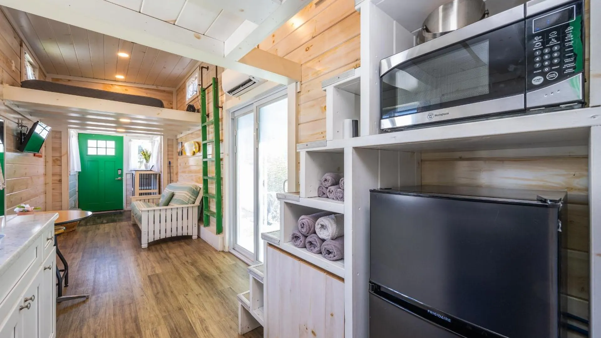 Tiny House - Lifeguard Stand * Sarasota