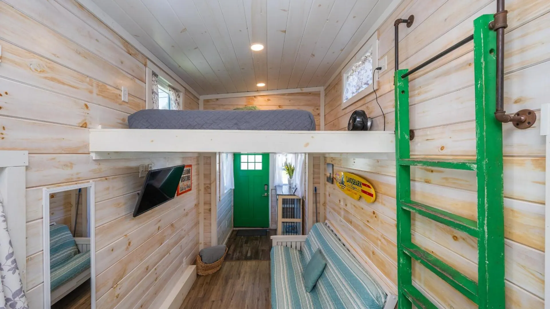 Tiny House - Lifeguard Stand