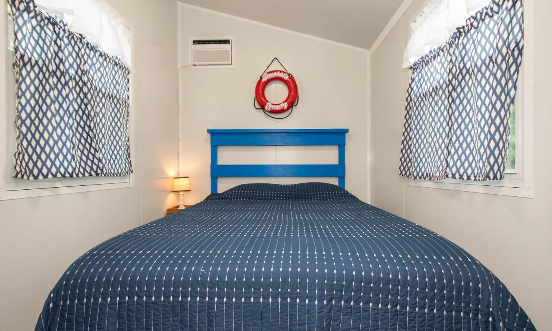 Tiny House - Blue Lifeguard Stand Holiday home Sarasota