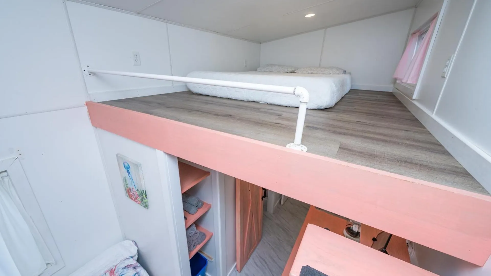 Tiny House - Coral Oasis *