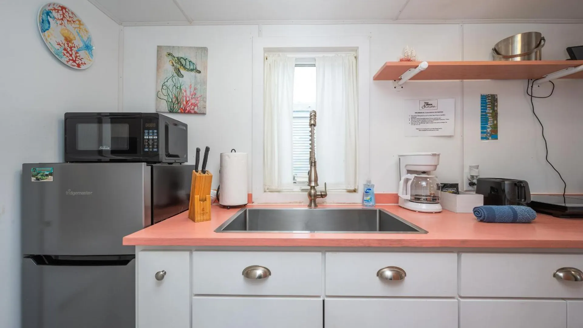 Tiny House - Coral Oasis *