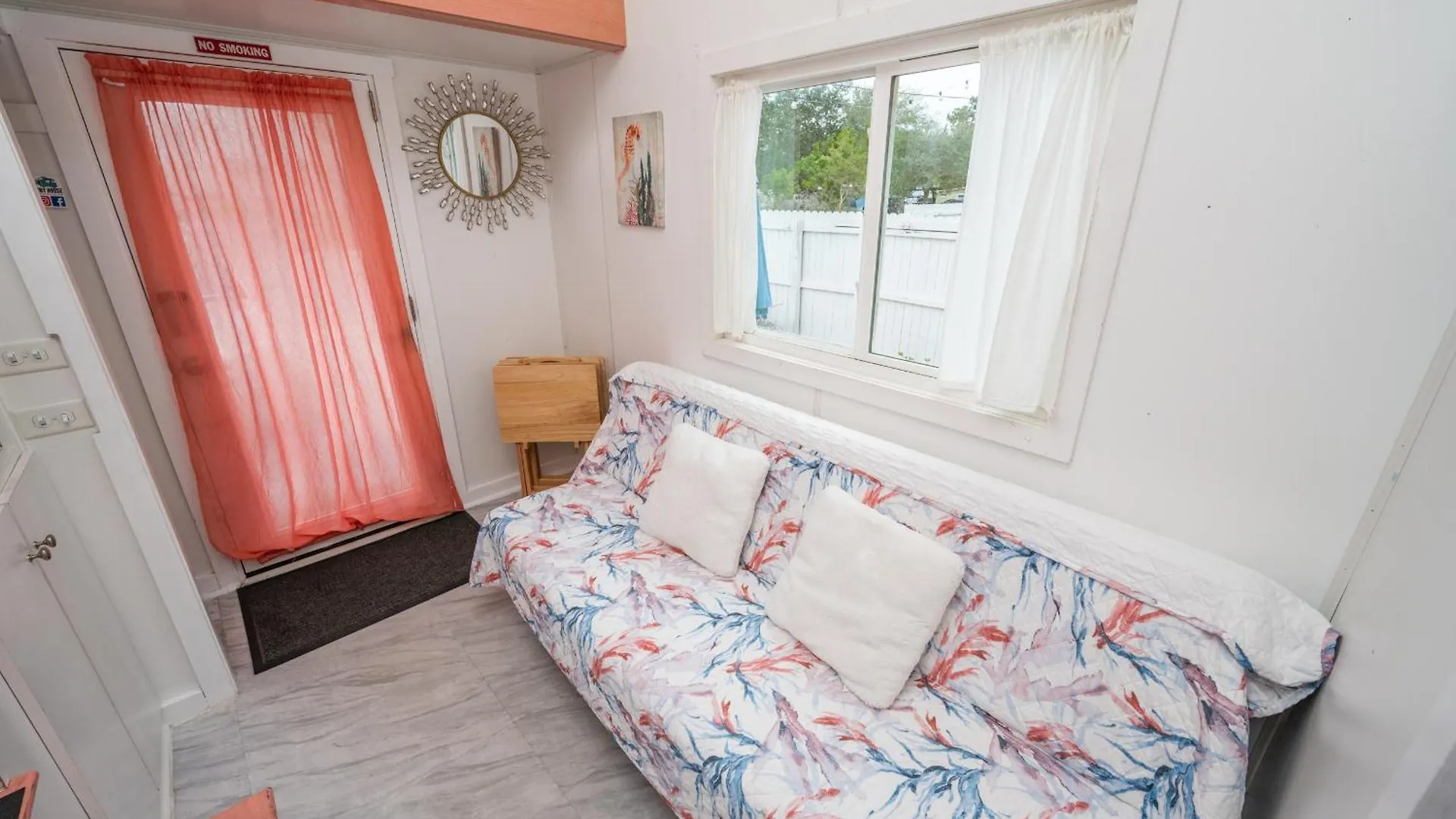 Tiny House - Coral Oasis Sarasota