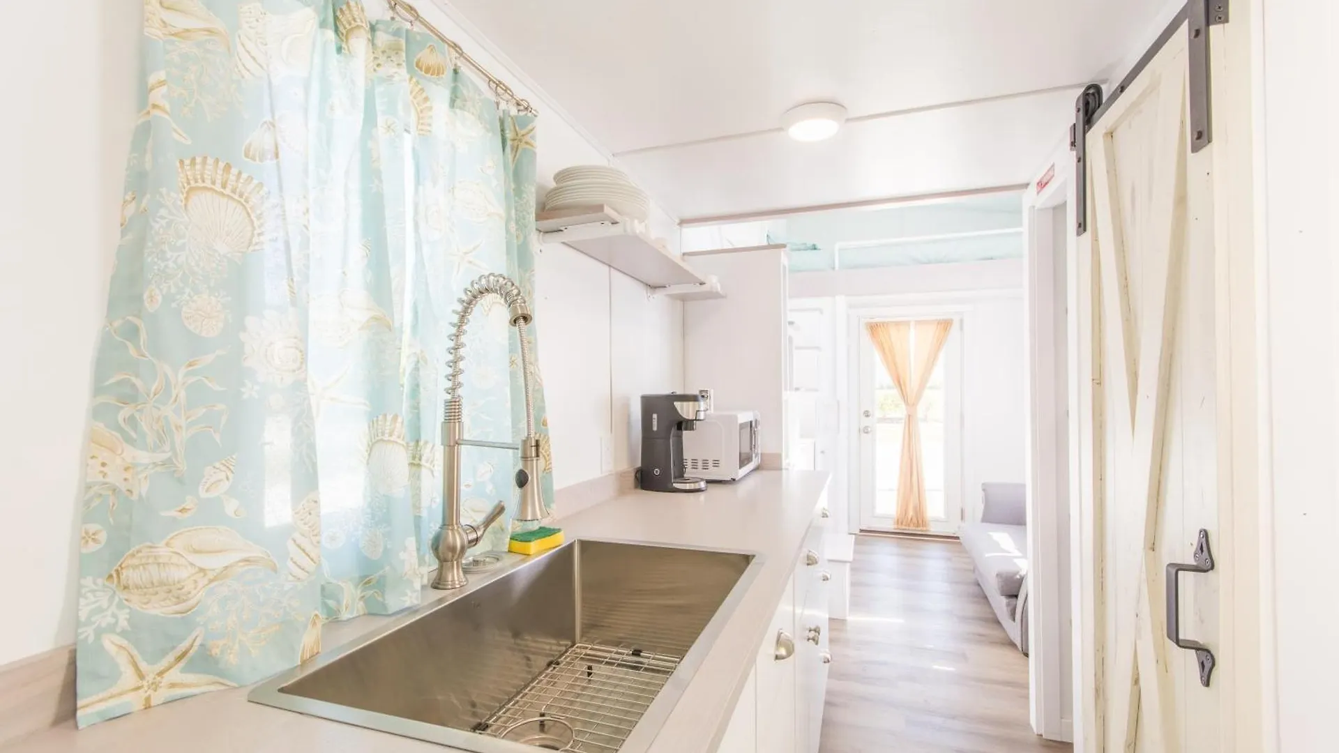 Tiny House - Aqua Oasis Sarasota