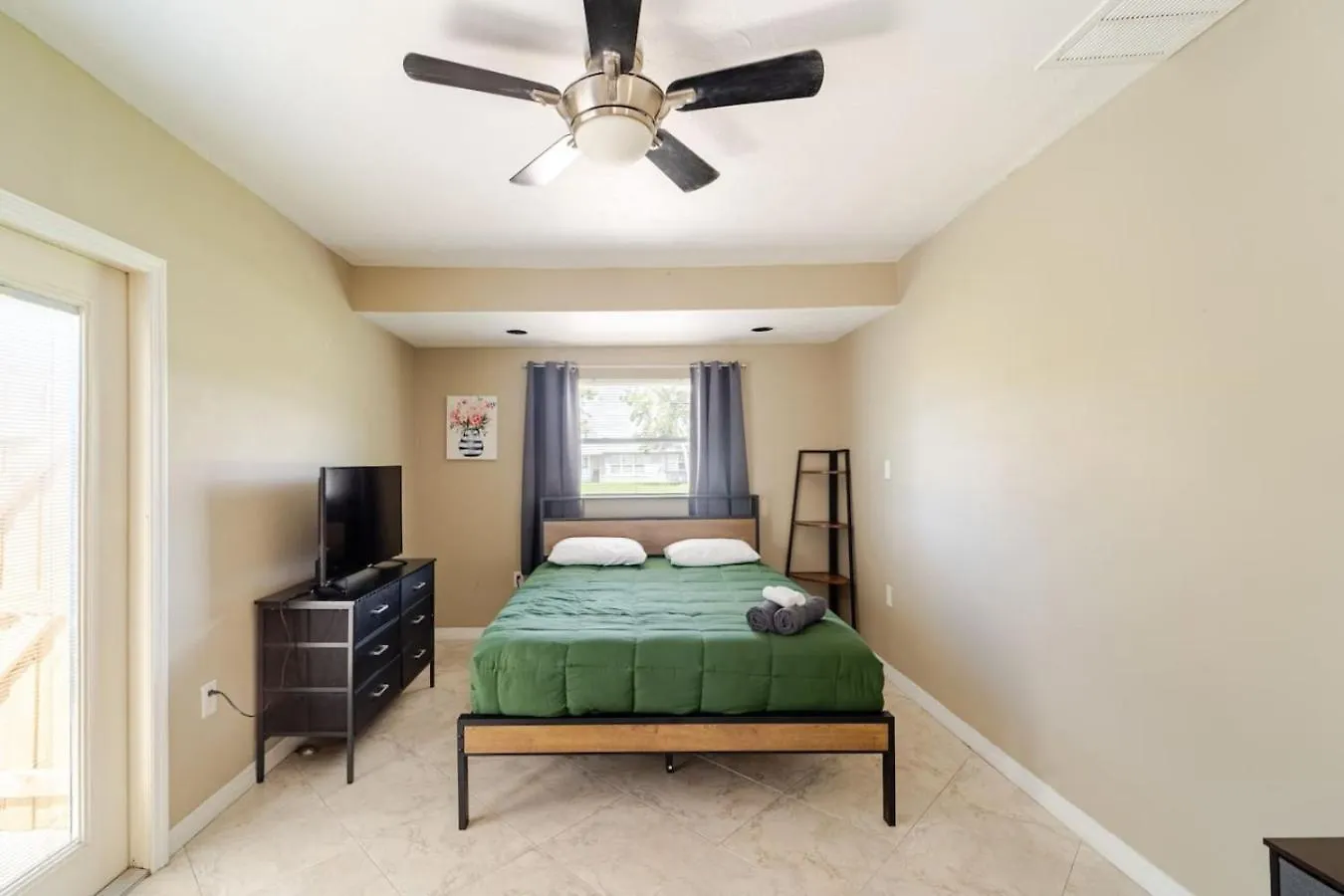 Holiday home Serene Escape Cozy Close To Beaches