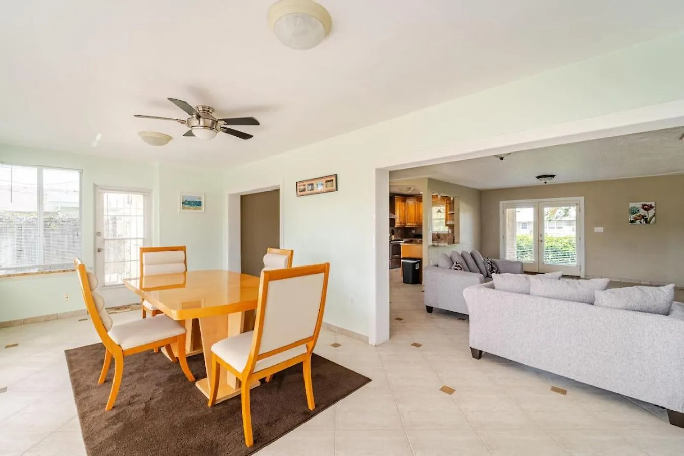 Serene Escape Cozy Close To Beaches Sarasota