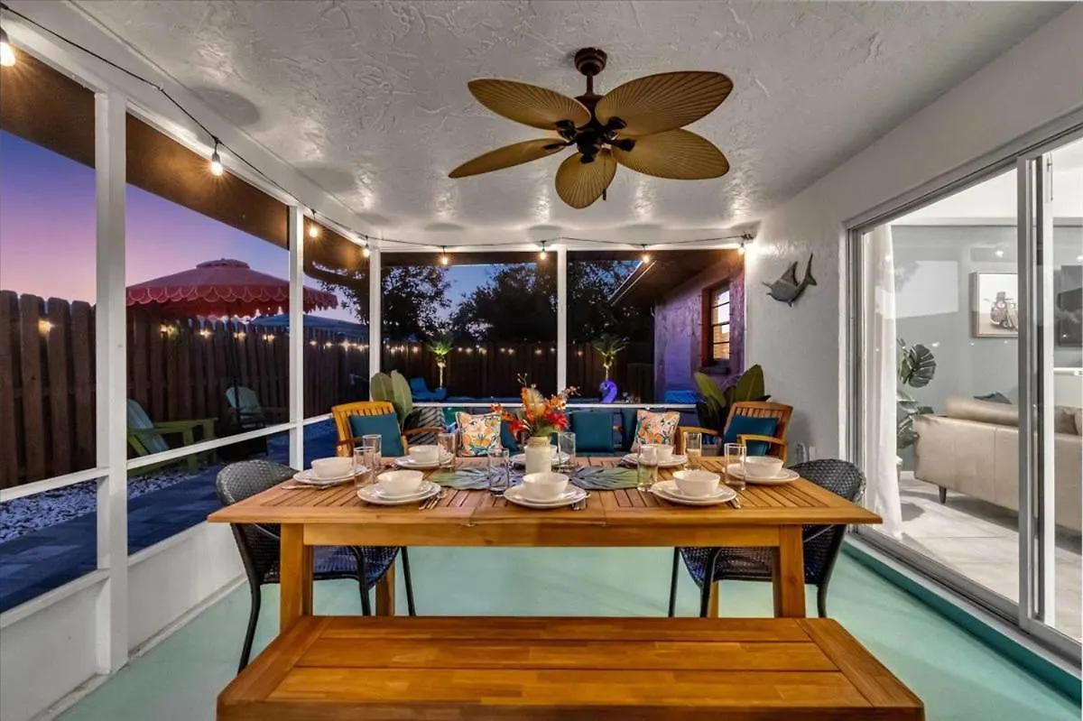 Fun 4Bd Saltwater Pool Oasis Games Near Beaches Holiday home Sarasota