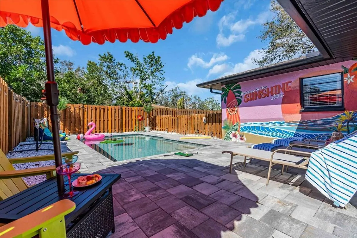 Fun 4Bd Saltwater Pool Oasis Games Near Beaches Holiday home Sarasota