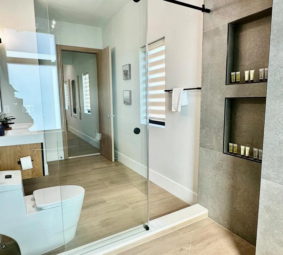 Coastal Luxe, Saltpool Spa, 5miles To Siesta Holiday home