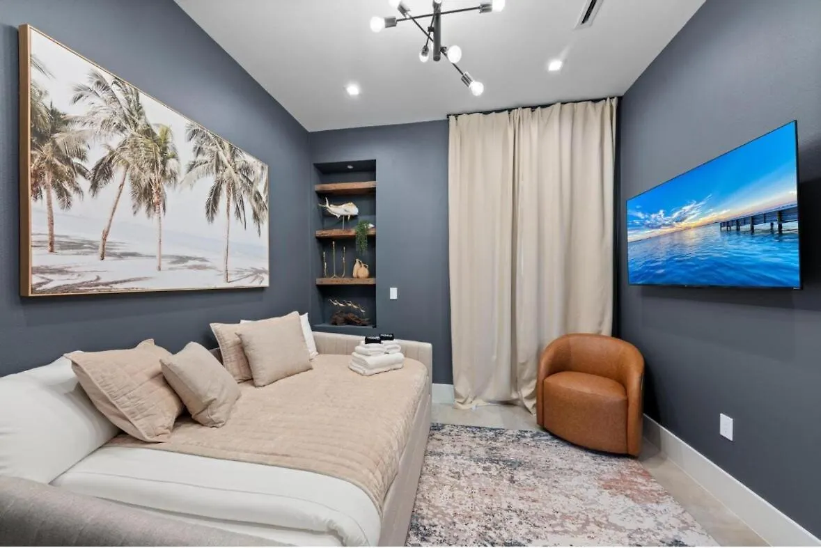 Coastal Luxe, Saltpool Spa, 5miles To Siesta * Sarasota