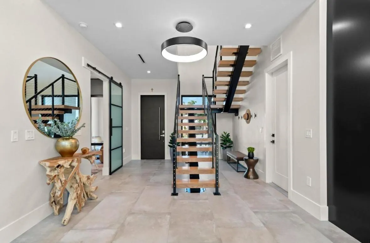 Coastal Luxe, Saltpool Spa, 5miles To Siesta Holiday home *