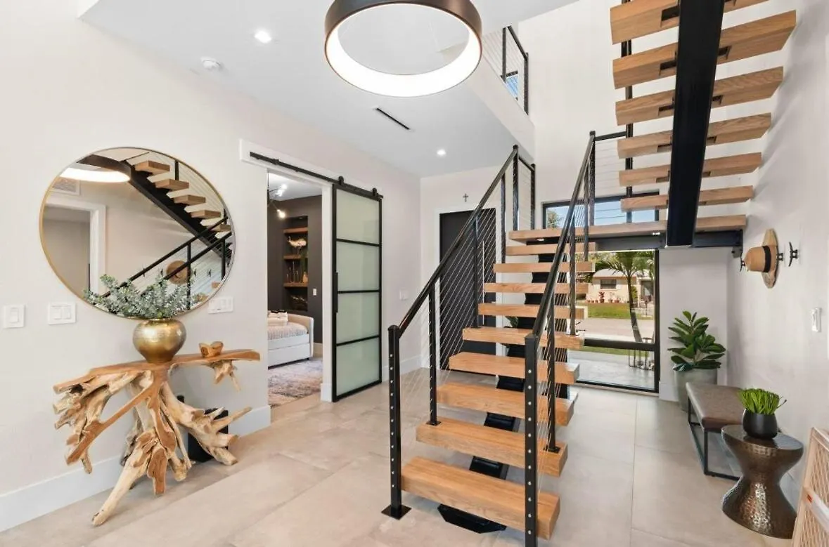 Holiday home Coastal Luxe, Saltpool Spa, 5miles To Siesta