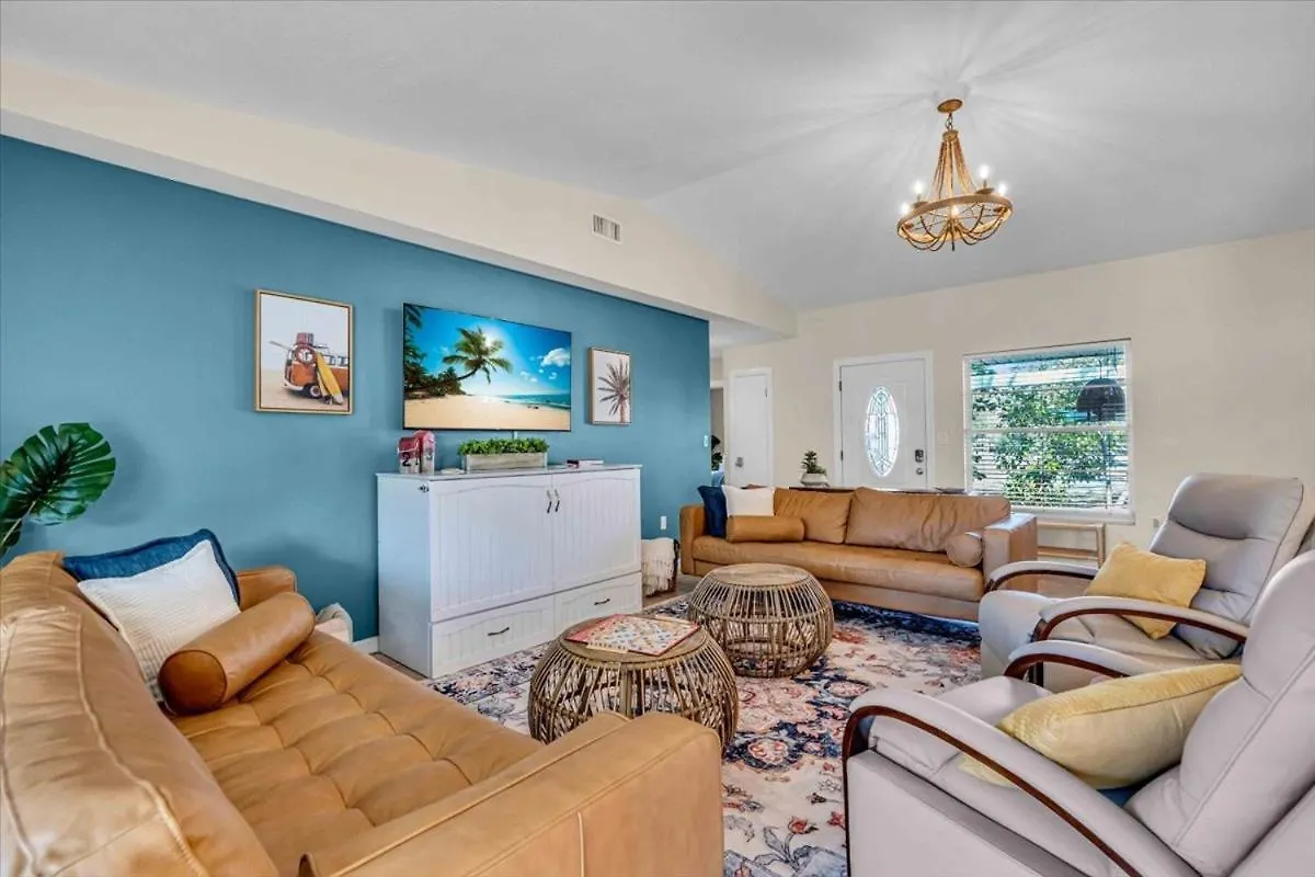 Fun 4Bd Saltwater Pool Oasis Games Near Beaches Holiday home *
