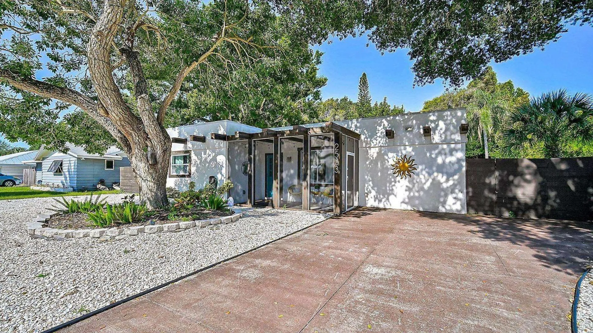 Hacienda Del Sol