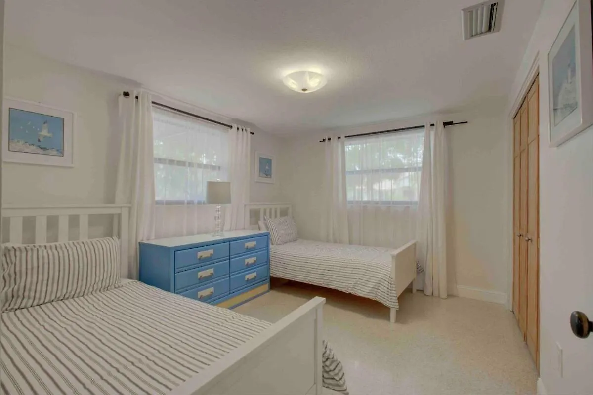 Relaxing 3br 2ba Oasis With Heated * Sarasota