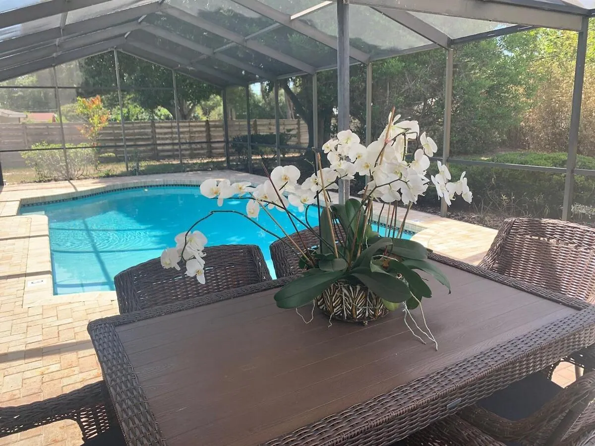 Villa Relaxing 3br 2ba Oasis With Heated Sarasota