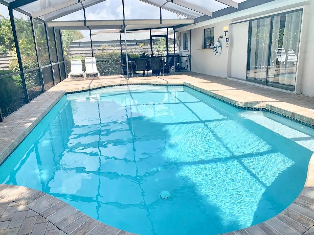 Relaxing 3br 2ba Oasis With Heated Villa