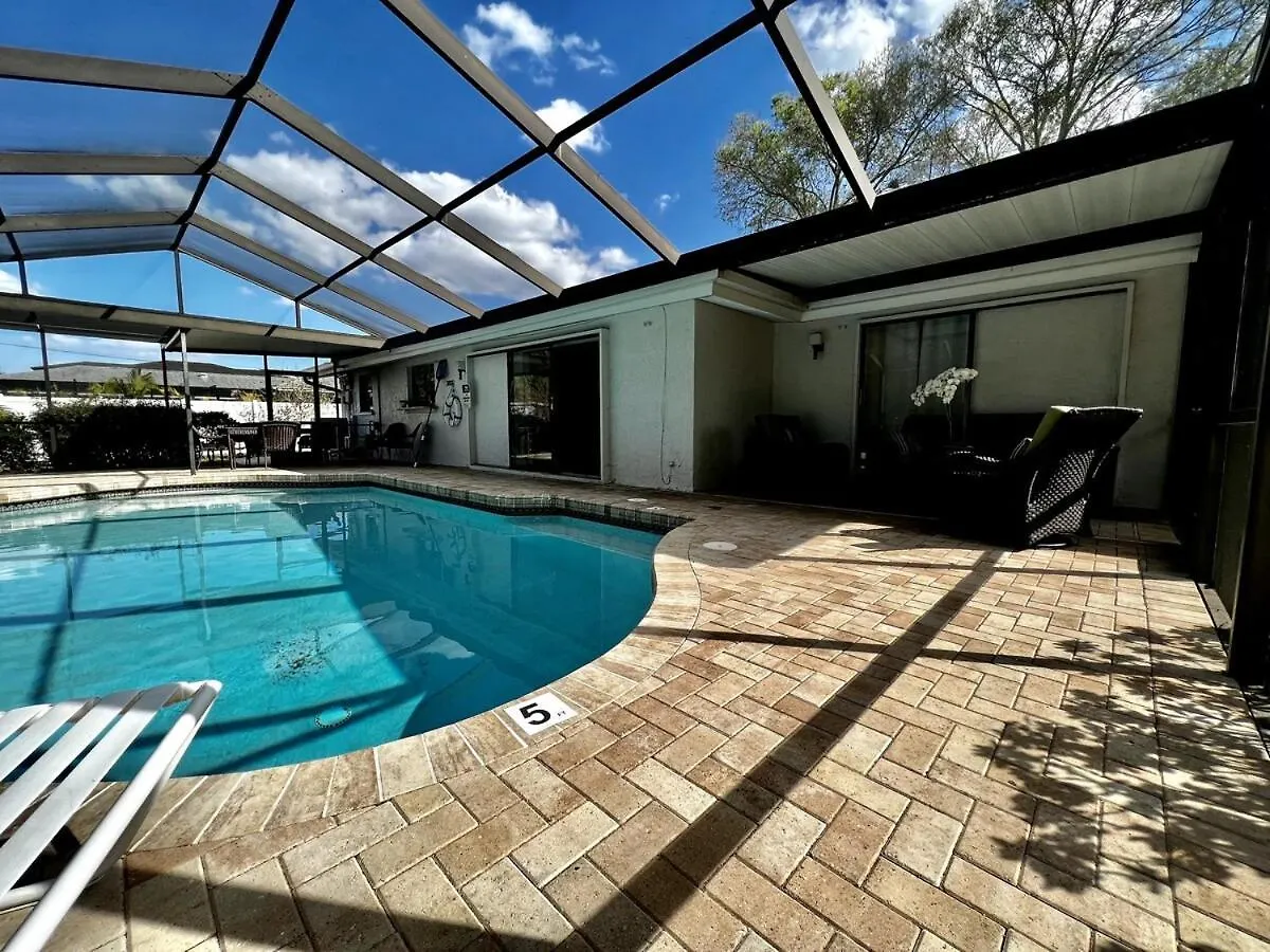 Relaxing 3br 2ba Oasis With Heated * Sarasota