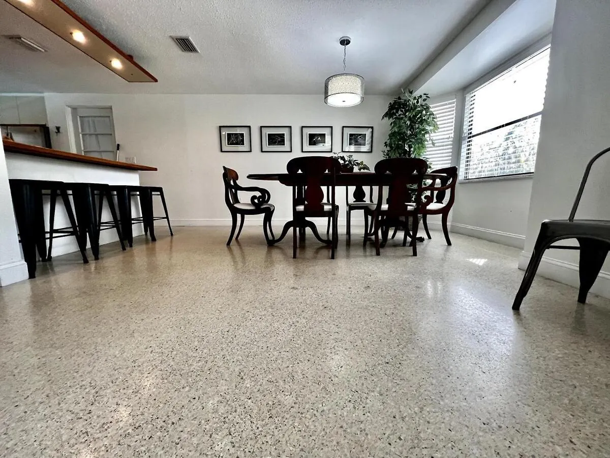 Villa Relaxing 3br 2ba Oasis With Heated Sarasota