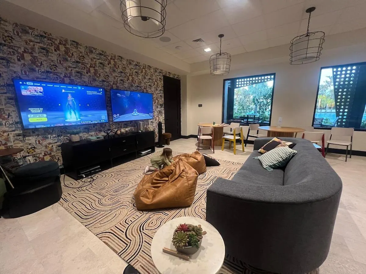 Tropical Casa *