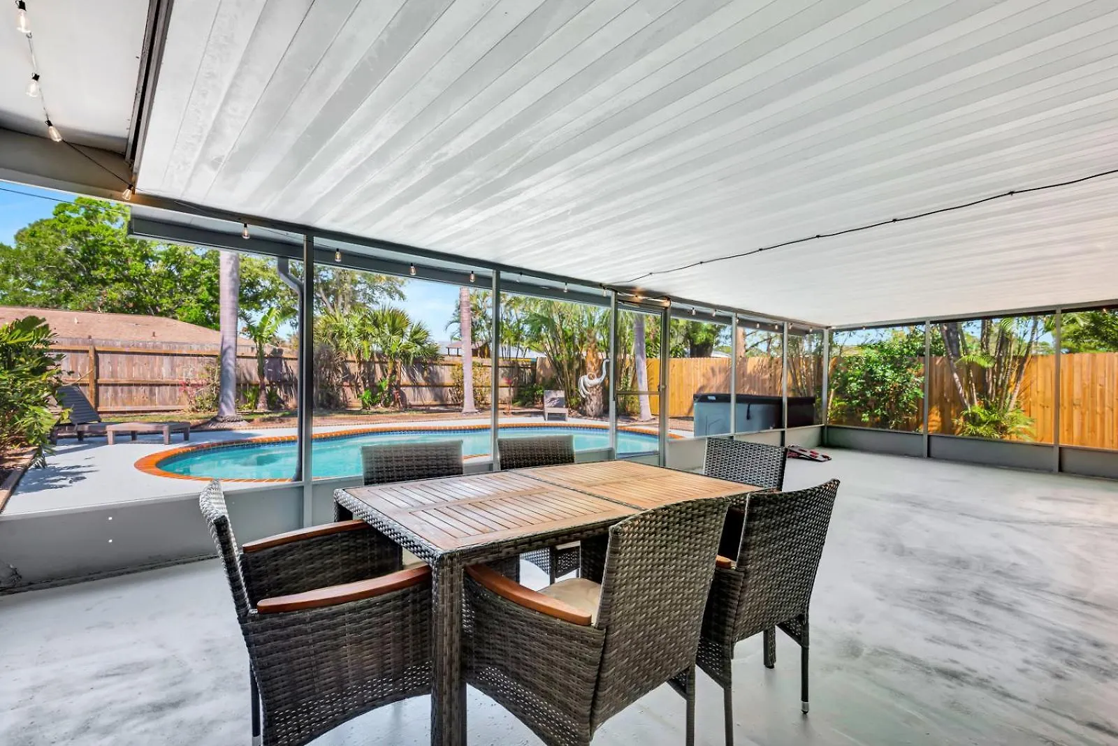 Holiday home Luxury Escape Dream Vacation With Heated Pool And *
