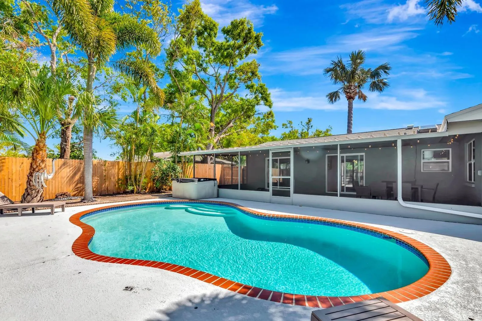 Luxury Escape Dream Vacation With Heated Pool And